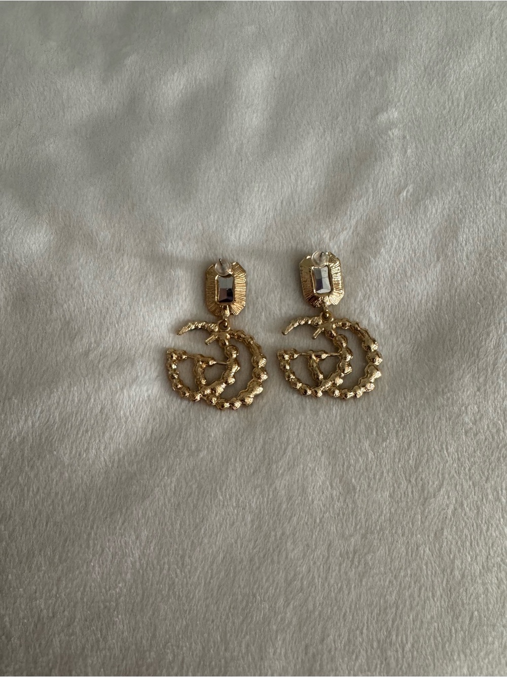 Emerald GG Drop Earrings - Picture 7 of 10